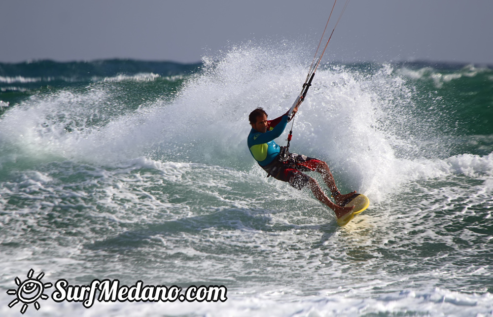 Windsurfing and kitesurfing at El Cabezo in El Medano Tenerife