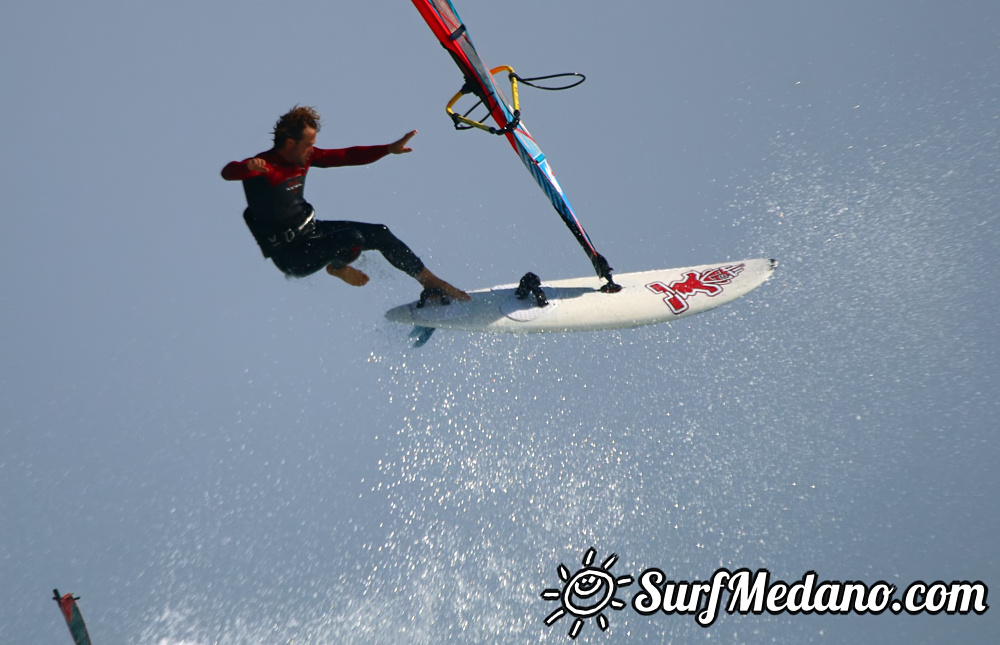 Windsurfing and kitesurfing at El Cabezo in El Medano Tenerife