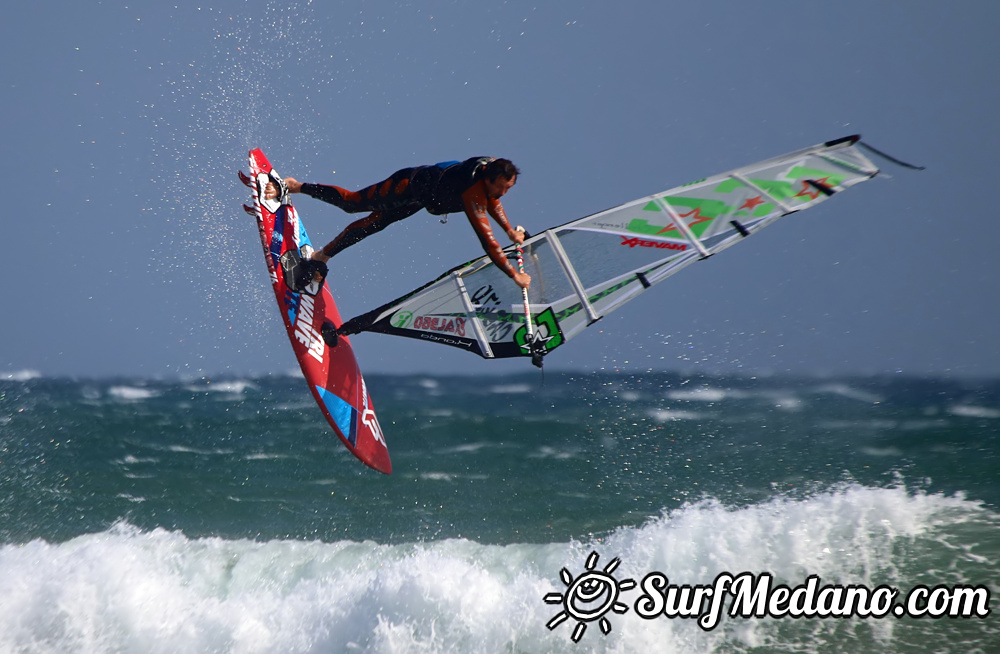 Windsurfing and kitesurfing at El Cabezo in El Medano Tenerife