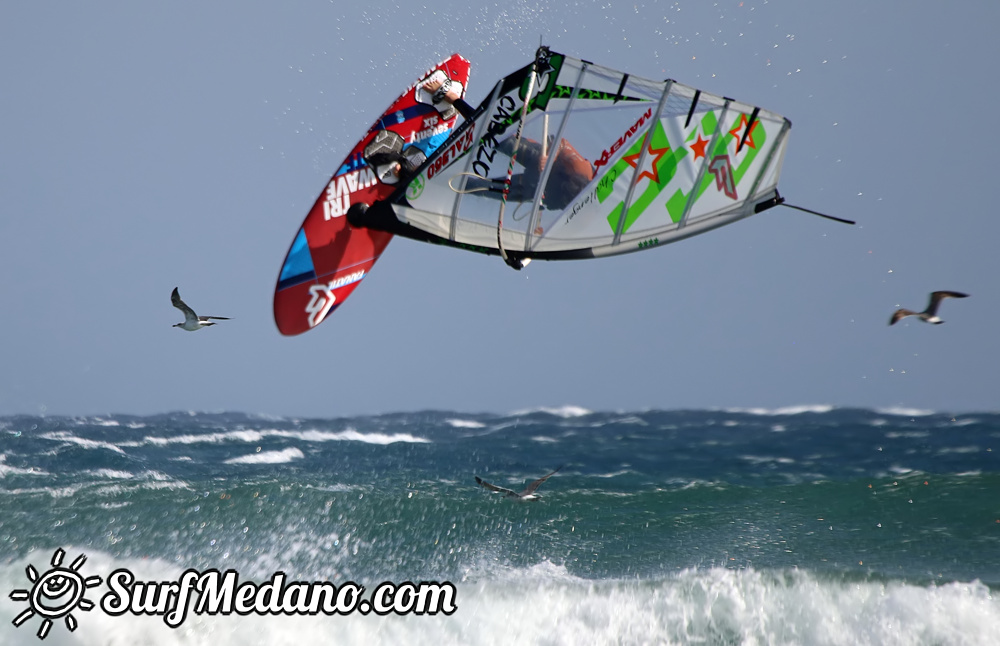 Windsurfing and kitesurfing at El Cabezo in El Medano Tenerife