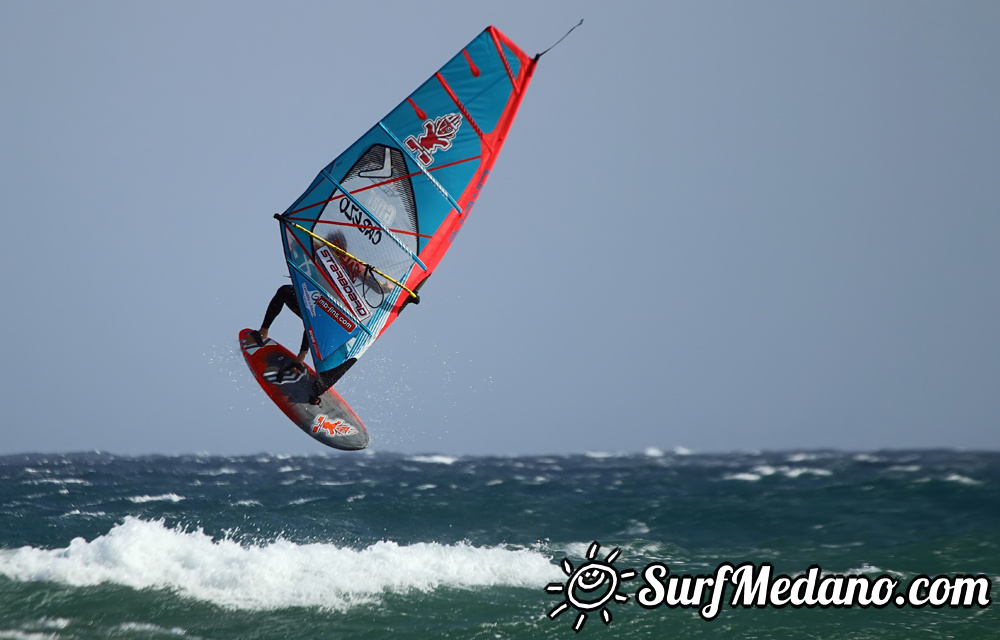 Windsurfing and kitesurfing at El Cabezo in El Medano Tenerife