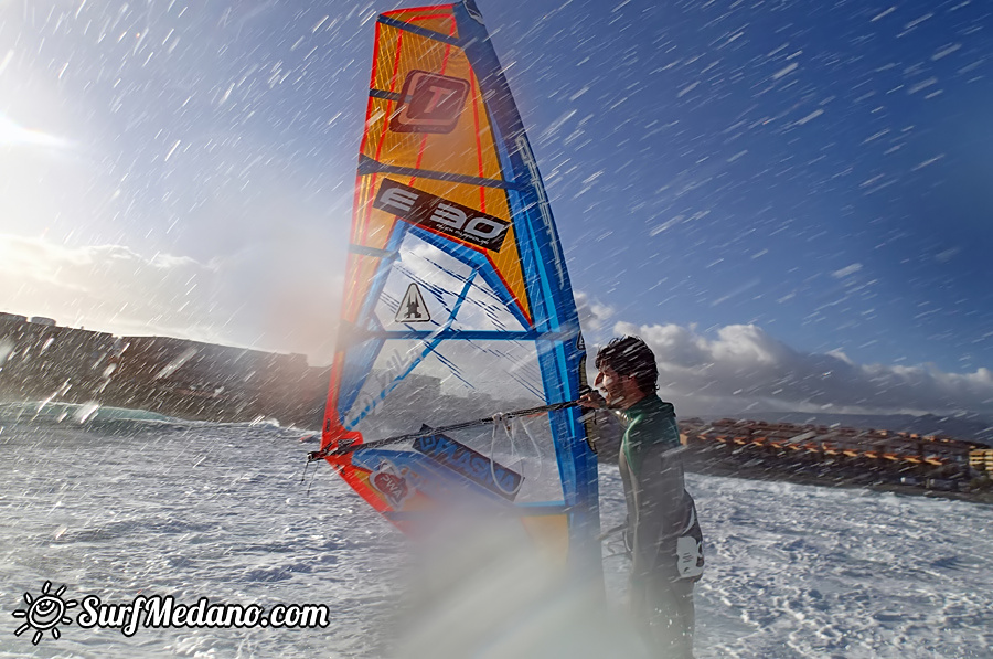 Windsurfing and kitesurfing at El Cabezo in El Medano Tenerife