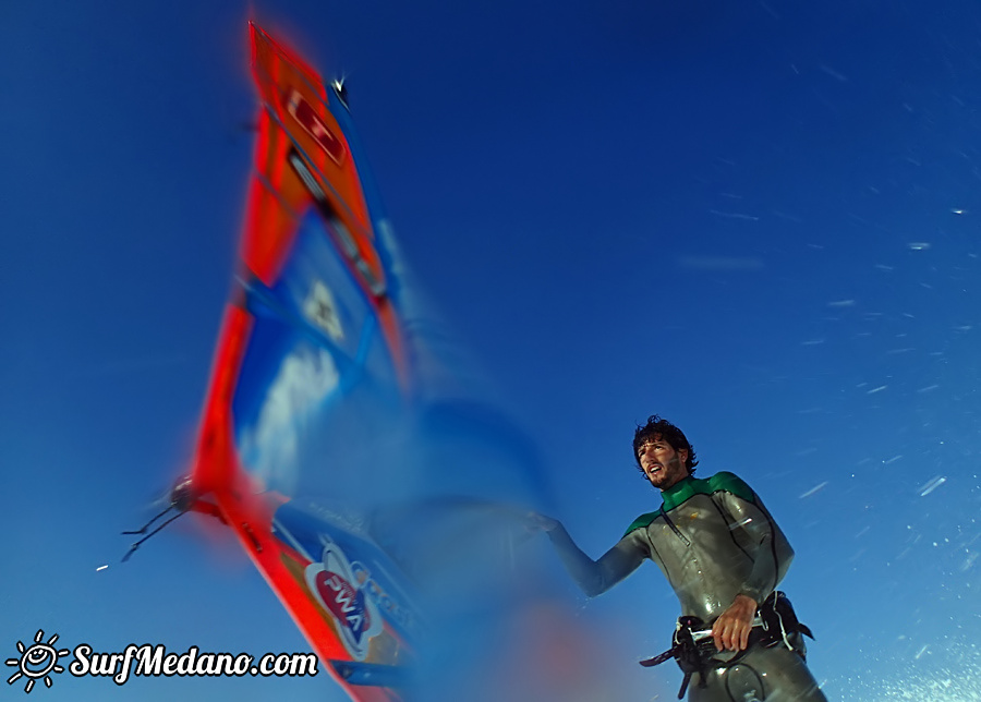 Windsurfing and kitesurfing at El Cabezo in El Medano Tenerife