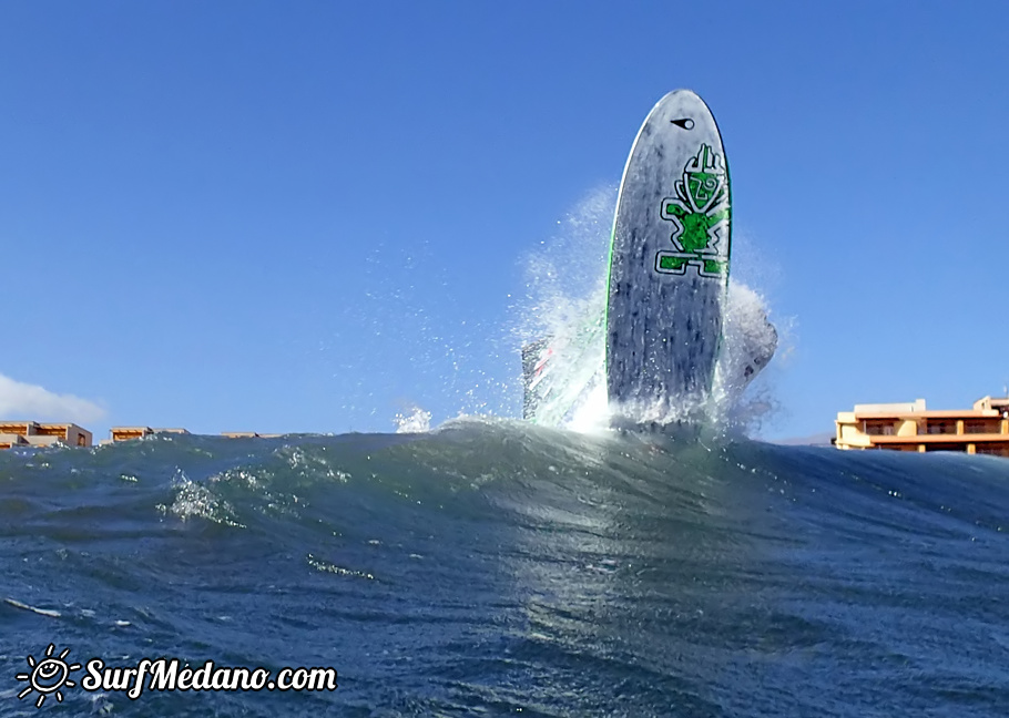 Freestyle at Playa Sur in El Medano with Antony Ruenes and Nico Akgazciyan Tenerife