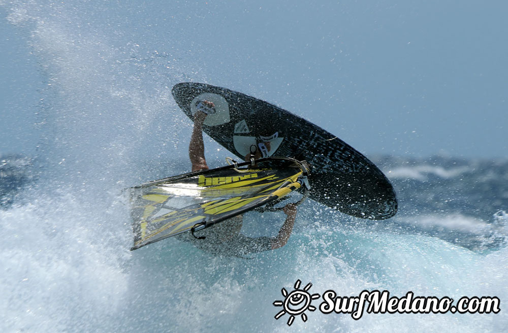 Windsurfing at Harbour Wall  24-03-2014 with Maciek Rutkowski, Andrea Cucchi, Nico Akgazciyan and others   Tenerife