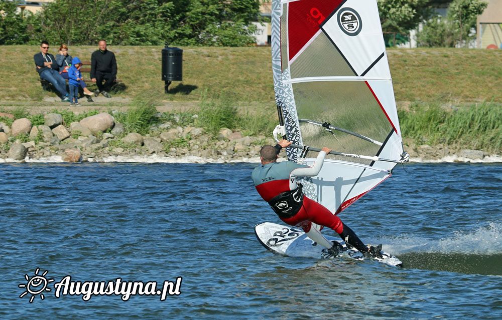 Hawaje, piatek 13-go  w Jastarni na Pwyspie Helskim