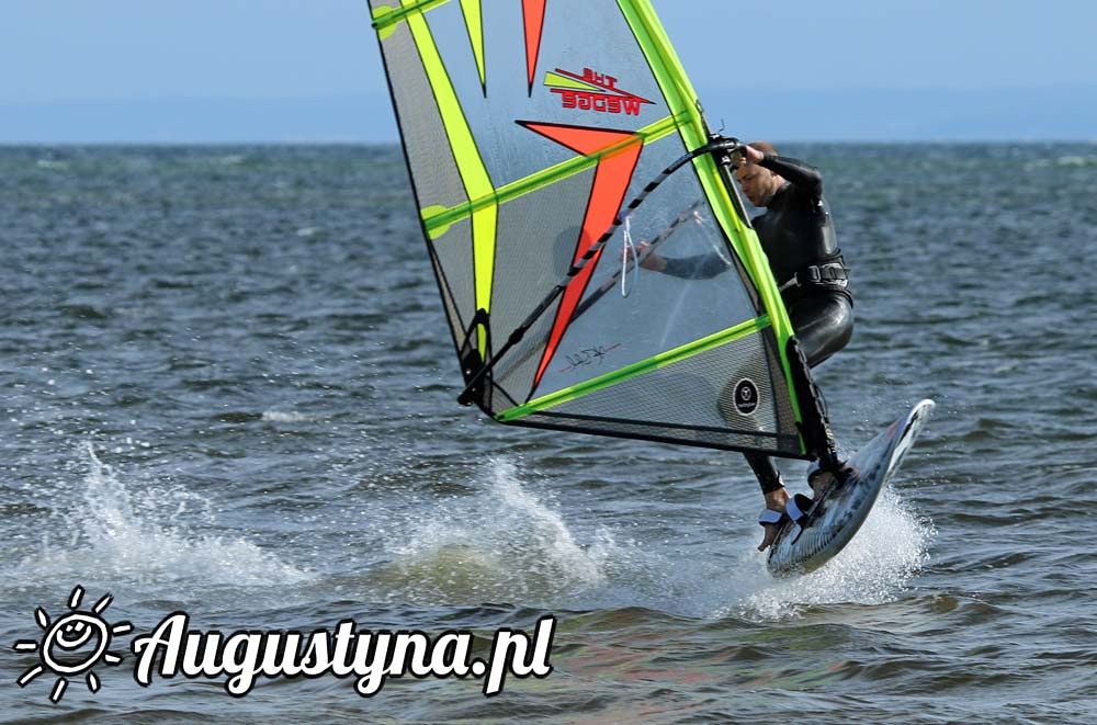 Windsurfing i kitesurfing  w Jastarni na Pwyspie Helskim