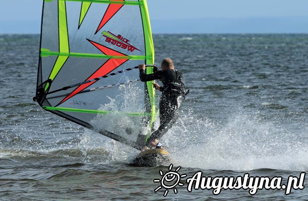 Windsurfing i kitesurfing  w Jastarni na Pwyspie Helskim