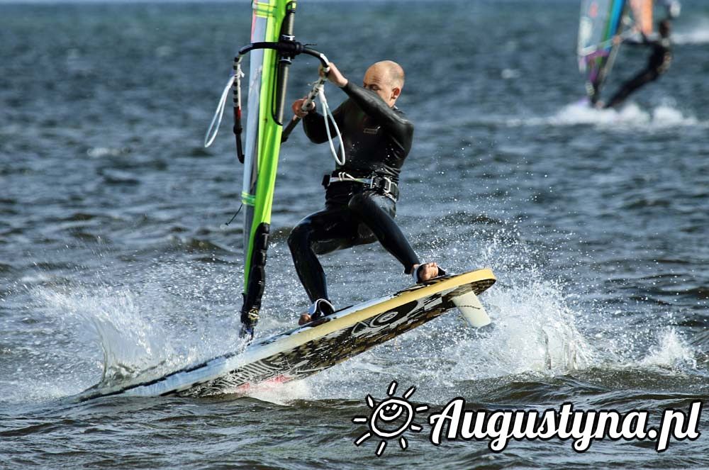 Windsurfing i kitesurfing  w Jastarni na Pwyspie Helskim