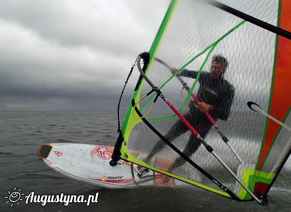 Windsurfing i kitesurfing 14-08-2014 w Jastarni na Pwyspie Helskim