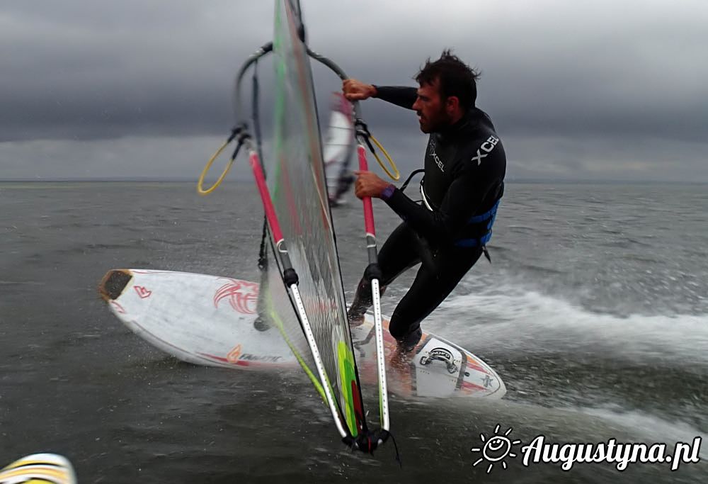 Windsurfing i kitesurfing 14-08-2014 w Jastarni na Pwyspie Helskim