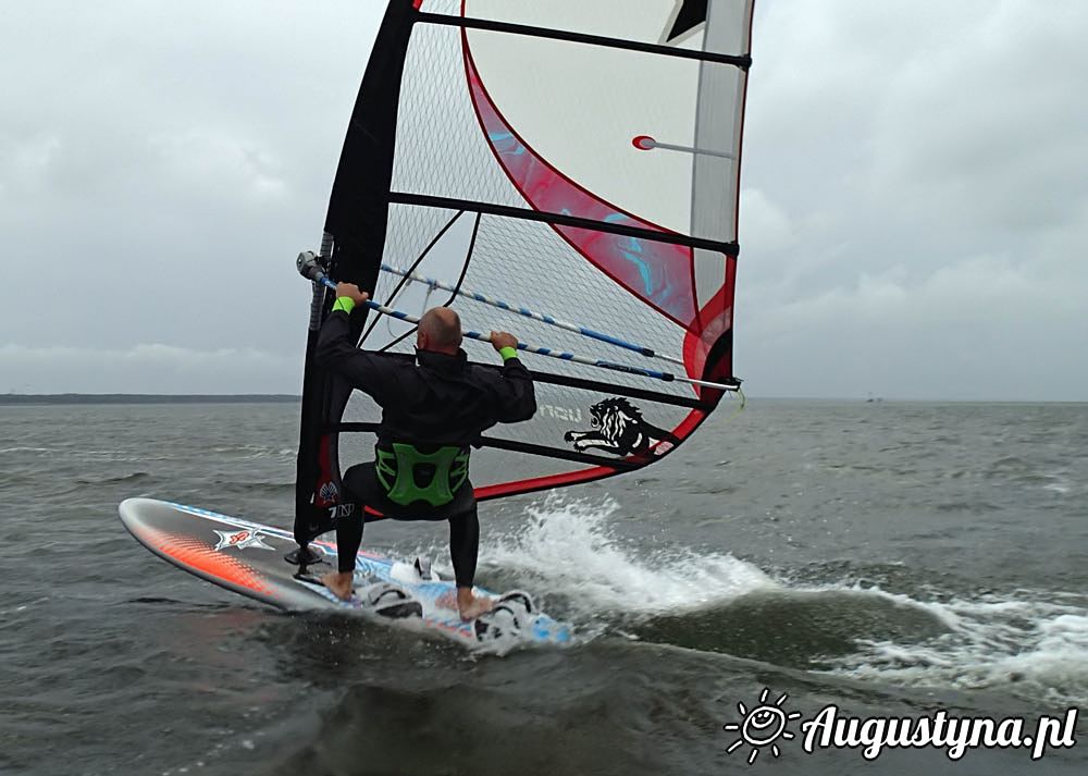 Windsurfing i kitesurfing 14-08-2014 w Jastarni na Pwyspie Helskim