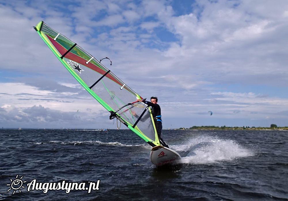 Windsurfing i kitesurfing 14-08-2014 w Jastarni na Pwyspie Helskim