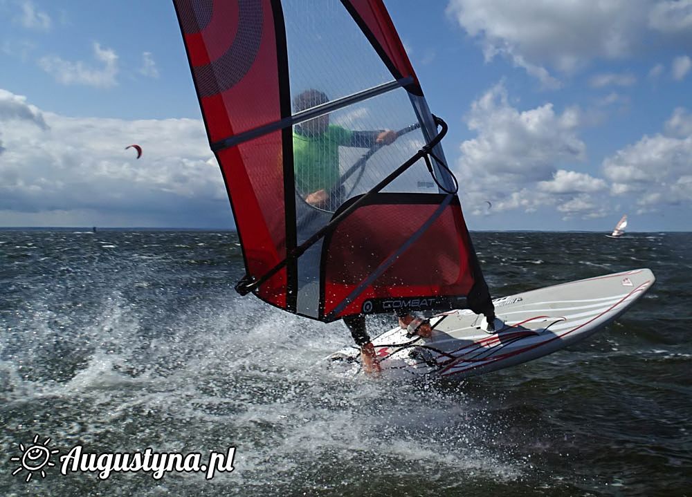 Windsurfing i kitesurfing 14-08-2014 w Jastarni na Pwyspie Helskim