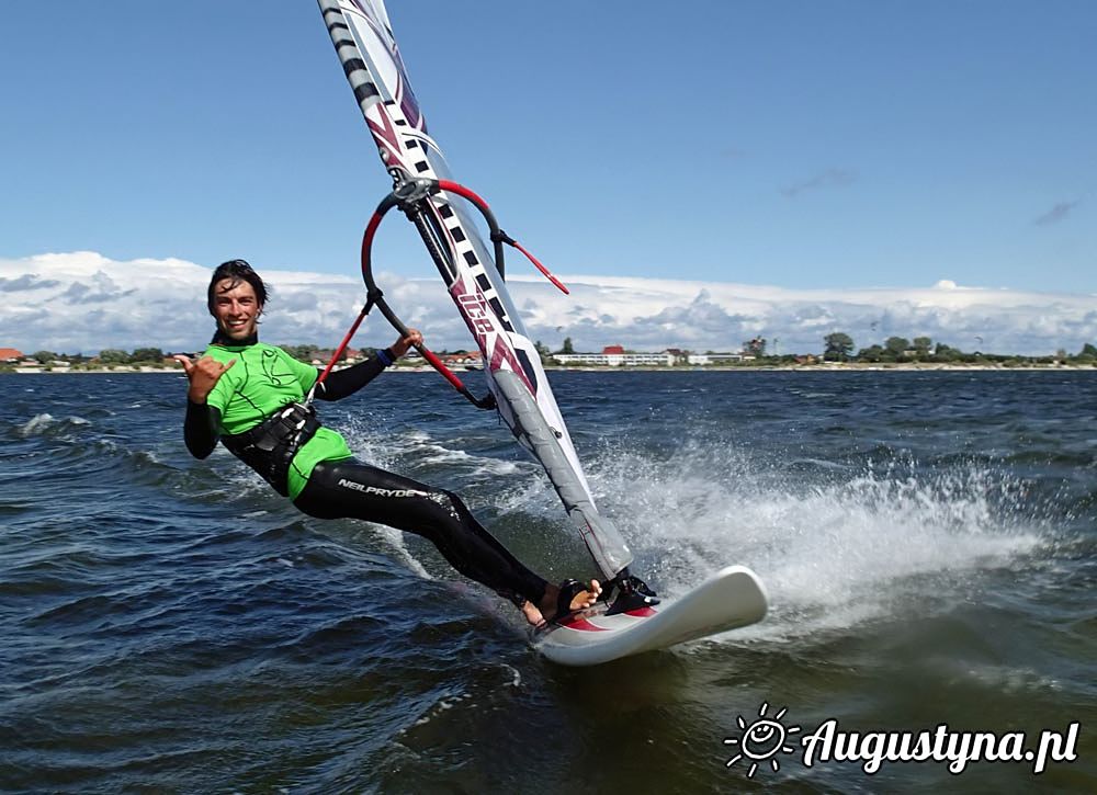 Windsurfing i kitesurfing 14-08-2014 w Jastarni na Pwyspie Helskim