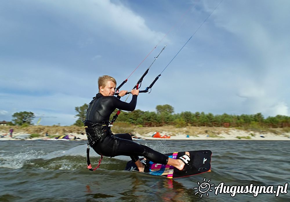 Windsurfing i kitesurfing 16-08-2014 w Jastarni na Pwyspie Helskim