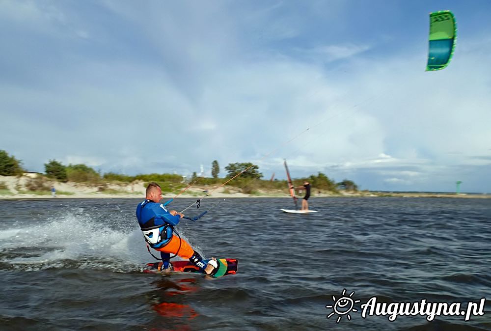 Windsurfing i kitesurfing 16-08-2014 w Jastarni na Pwyspie Helskim