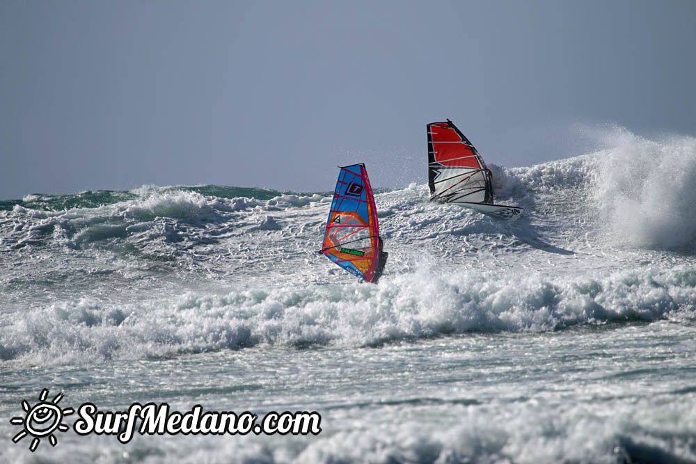 Mast high waves at Los Christianos with Alex Mussolini, Valter Scotto and others