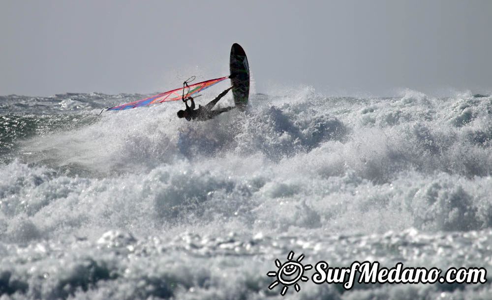 Mast high waves at Los Christianos with Alex Mussolini, Valter Scotto and others