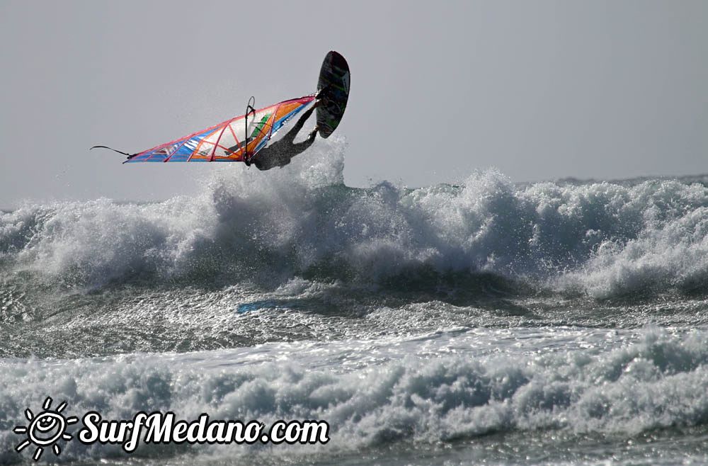 Mast high waves at Los Christianos with Alex Mussolini, Valter Scotto and others