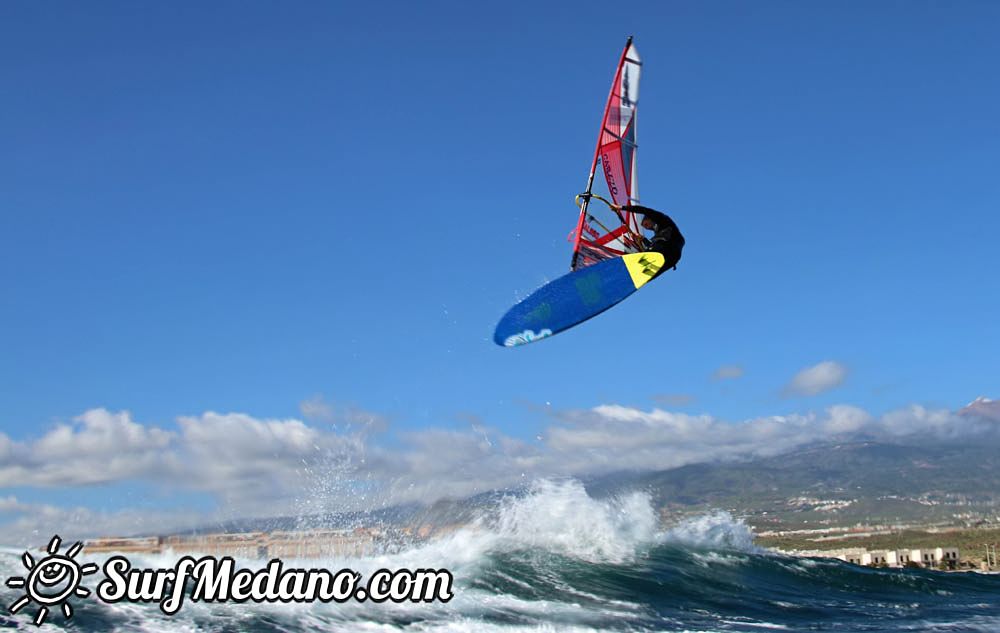 Sunset windsurfing at Harbour Wall in El Medano