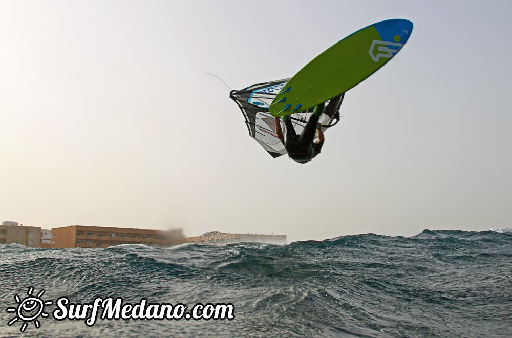 Ripping waves at El Cabezo in El Medano 10-01-2014