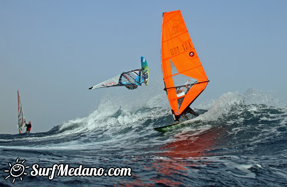 Ripping waves at El Cabezo in El Medano 10-01-2014