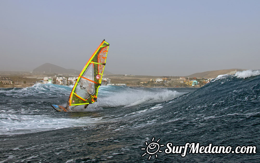 Ripping waves at El Cabezo in El Medano 10-01-2014