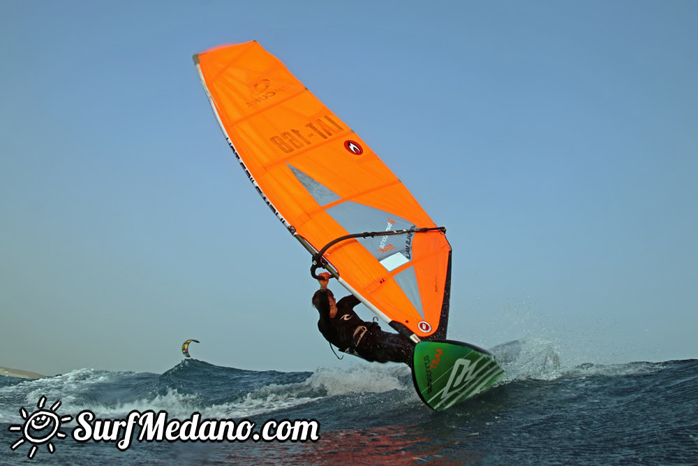 Ripping waves at El Cabezo in El Medano 10-01-2014