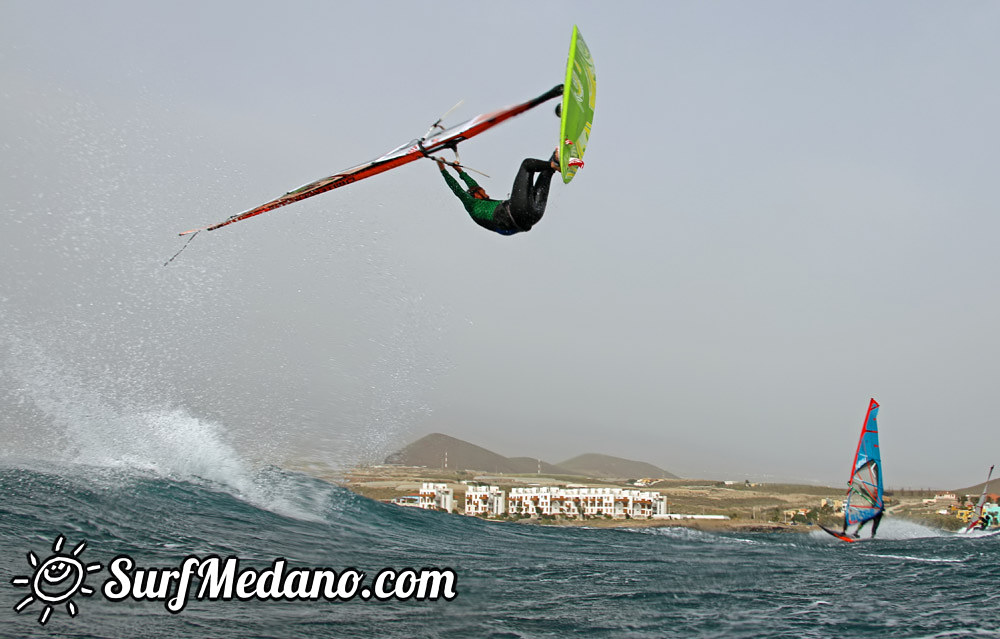 Ripping waves at El Cabezo in El Medano 11-01-2014