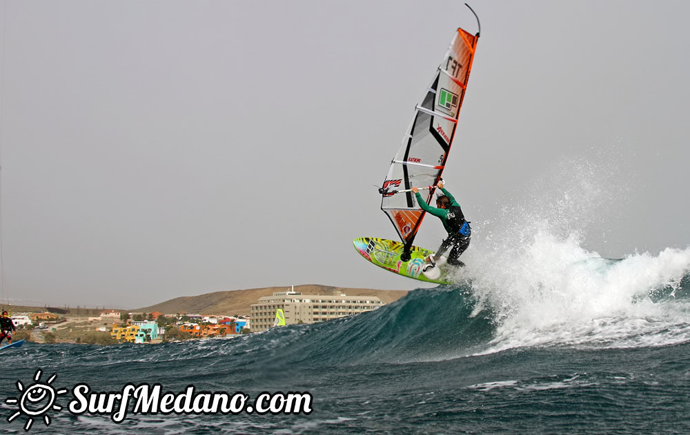 Ripping waves at El Cabezo in El Medano 11-01-2014