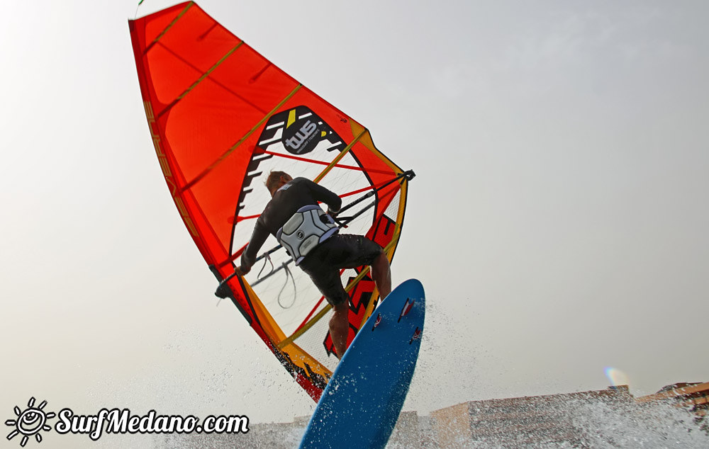 Ripping waves at El Cabezo in El Medano 11-01-2014