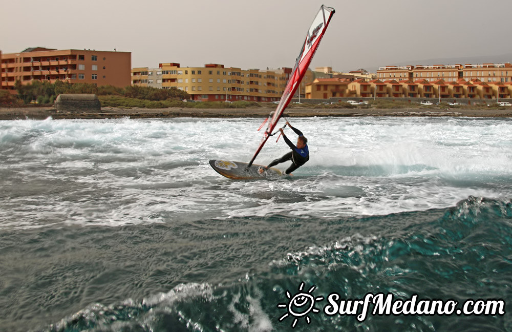 Ripping waves at El Cabezo in El Medano 11-01-2014