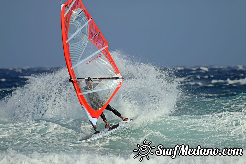 Windsurfing at El Cabezo with gusts up to 50 knots