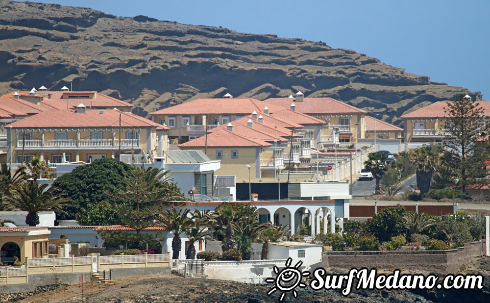 Windsurfing at El Cabezo in El Medano 29-03-2015 
