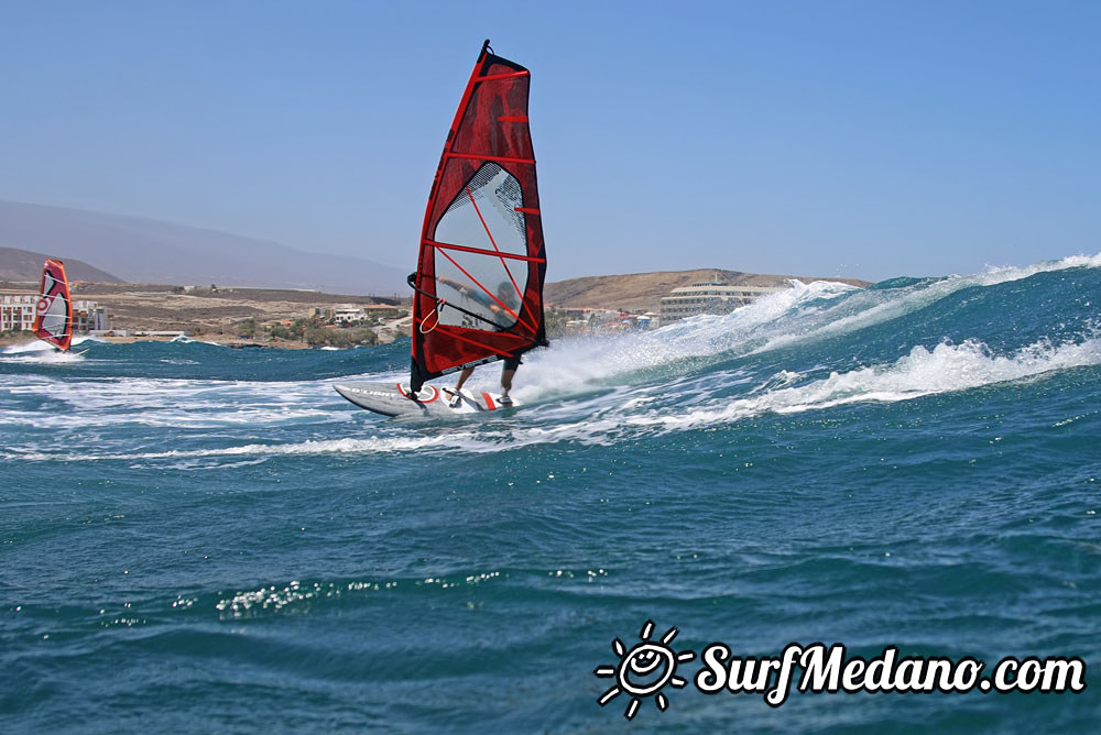 Windsurfing and kitesurfing at El Cabezo 21-05-2015