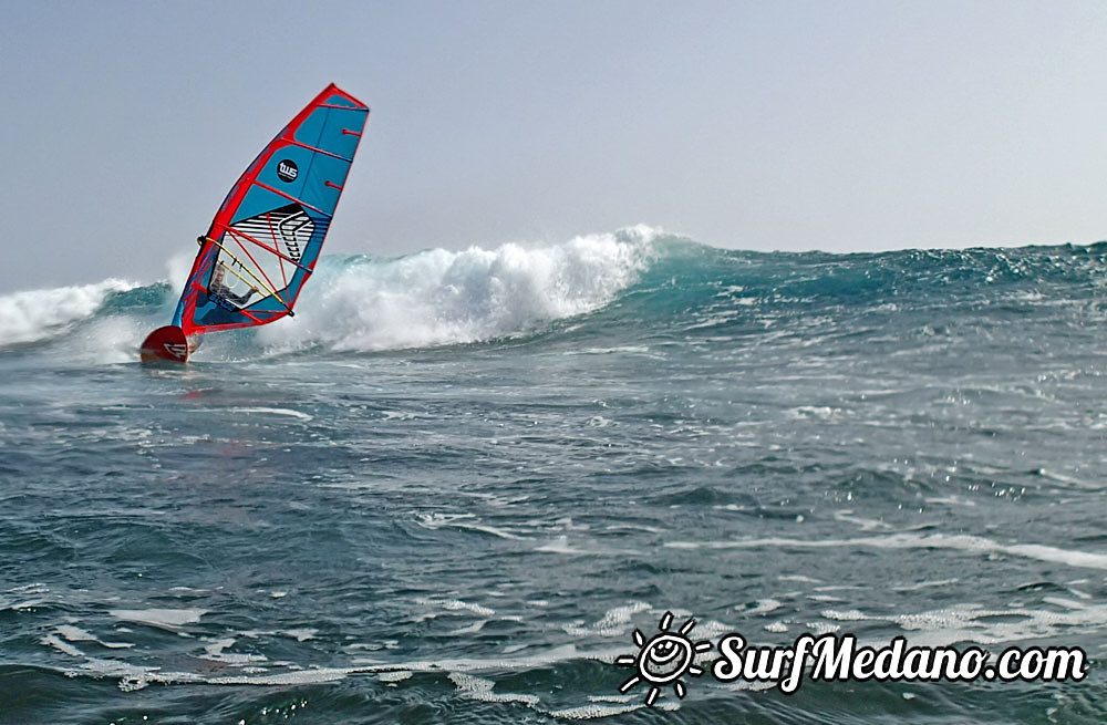 Hawaii at Harbour Wall in El Medano 12-11-2015