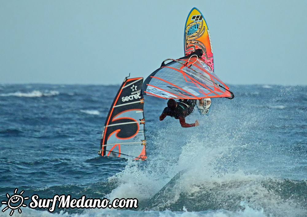 Wave windsurfing at El Cabezo in El Medano 19-11-2015