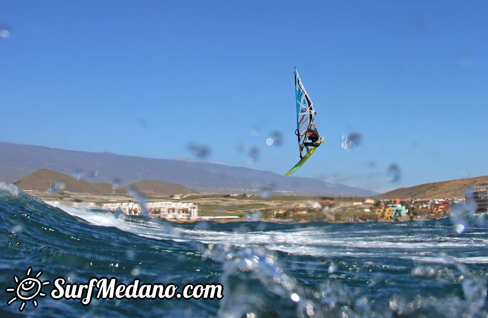 Sun, wind and fun at El Cabezo in El Medano 23-11-2015  