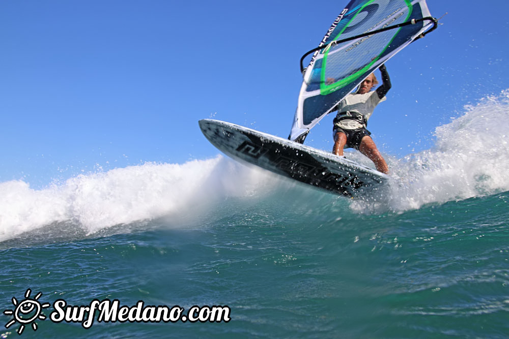 Sun, wind and fun at El Cabezo in El Medano 23-11-2015  