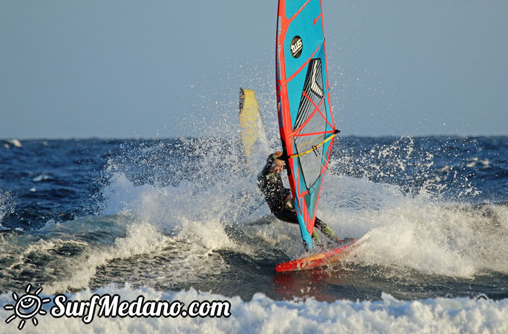 Windsurfing at Harbour Wall aka Muelle in El Medano 26-11-2015  