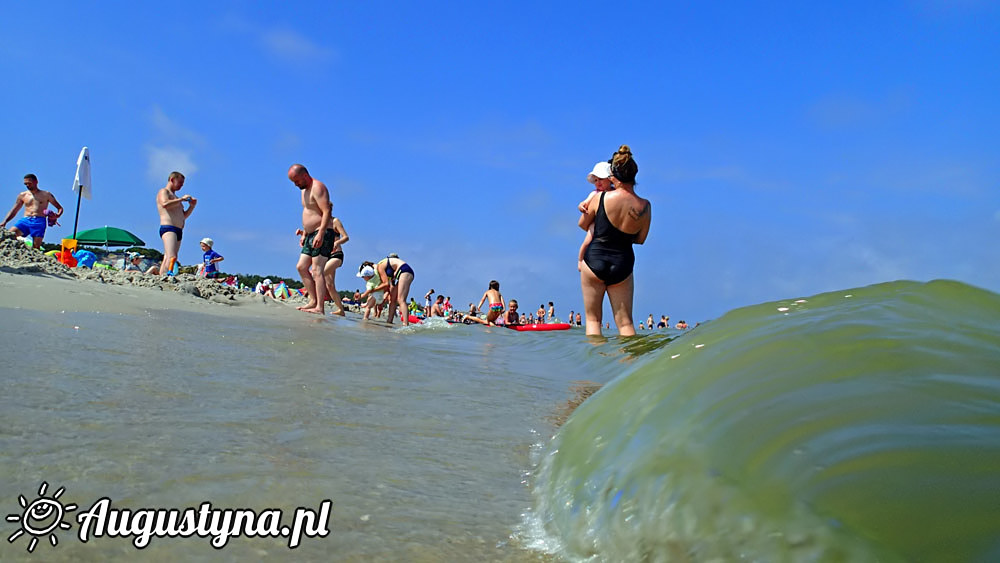 Wczasy nad morzem czyli lipiec, słońce, plaża i wiatr widziane z okna OW AUGUSTYNA Jastarnia Półwysep Hel