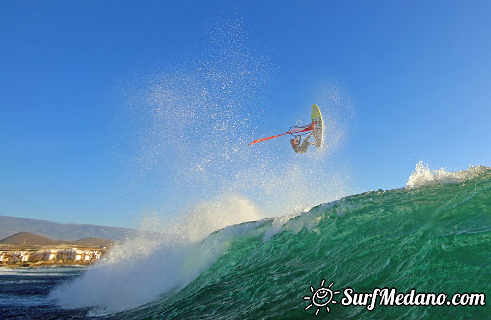 Sunrise Wave windsurfing at El Cabezo in El Medano 31-01-2016  