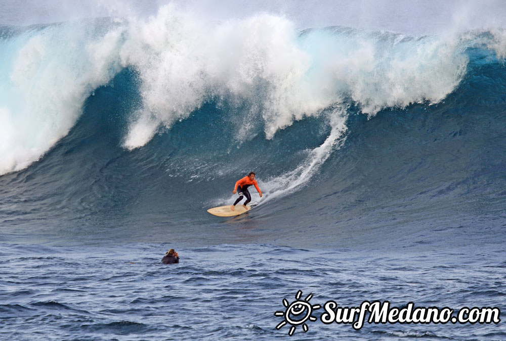 BIG XXL Wave Surfing North Tenerife Tenerife