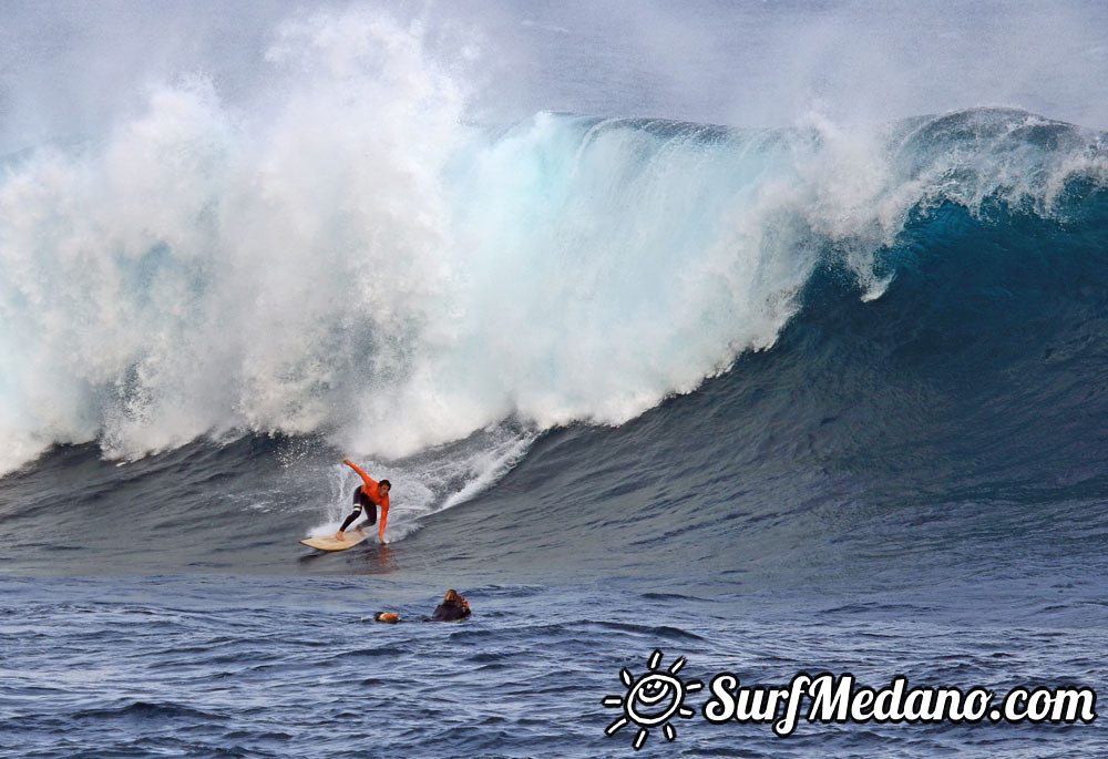 BIG XXL Wave Surfing North Tenerife Tenerife