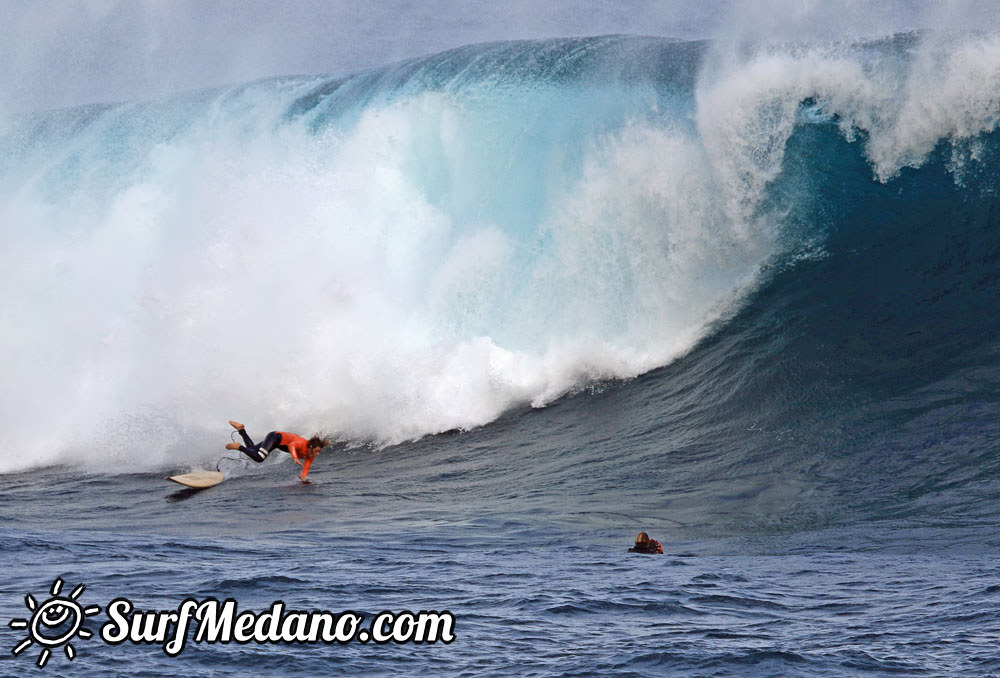BIG XXL Wave Surfing North Tenerife Tenerife