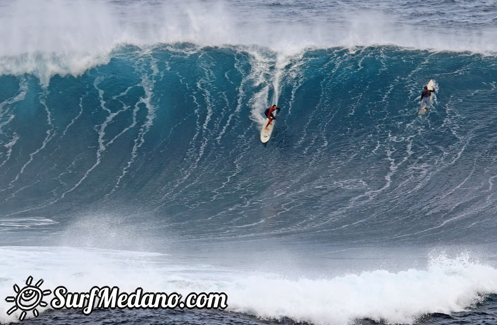 BIG XXL Wave Surfing North Tenerife Tenerife