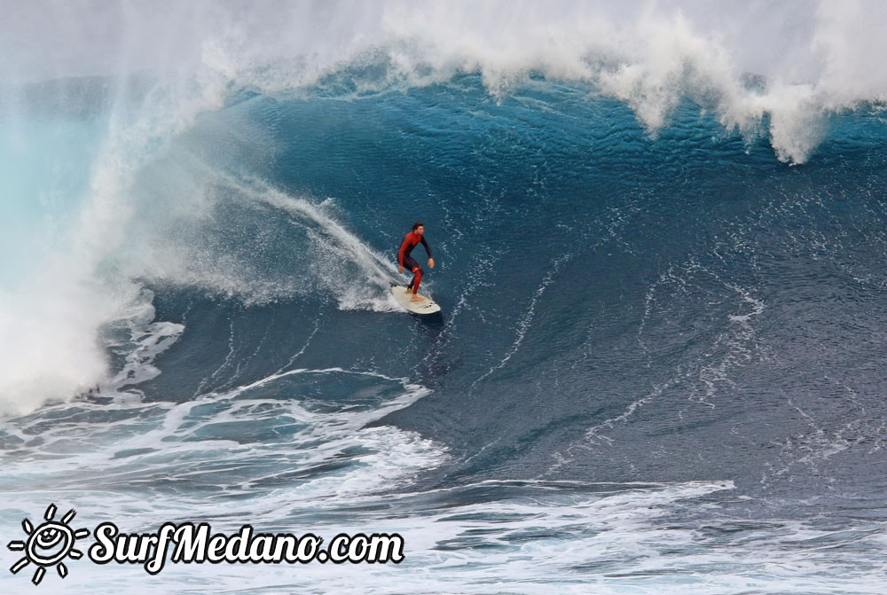 BIG XXL Wave Surfing North Tenerife Tenerife