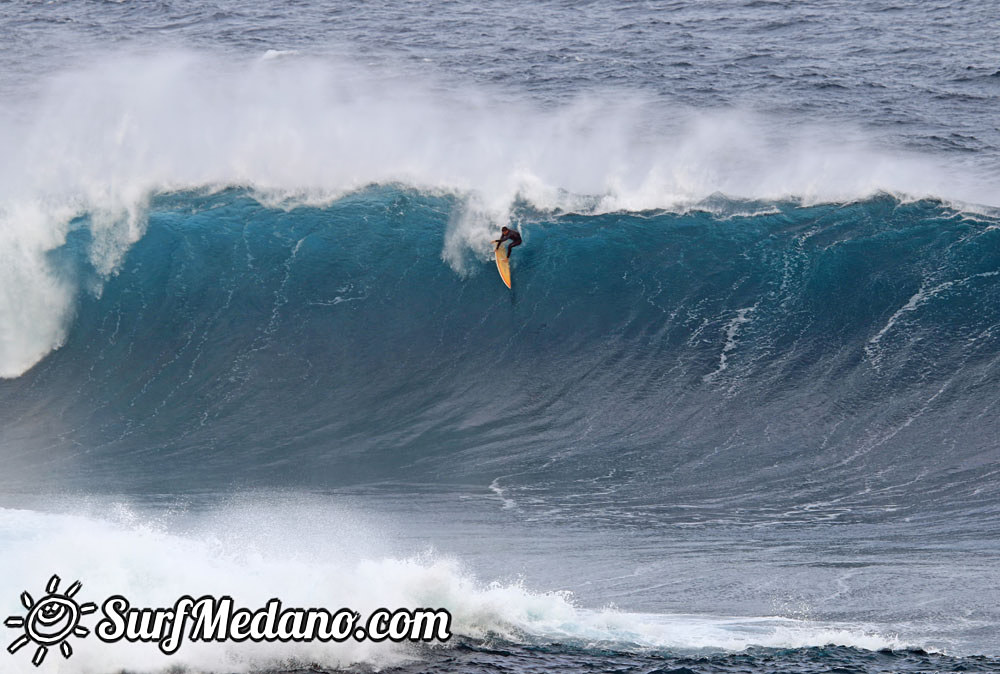 BIG XXL Wave Surfing North Tenerife Tenerife