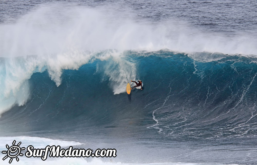 BIG XXL Wave Surfing North Tenerife Tenerife